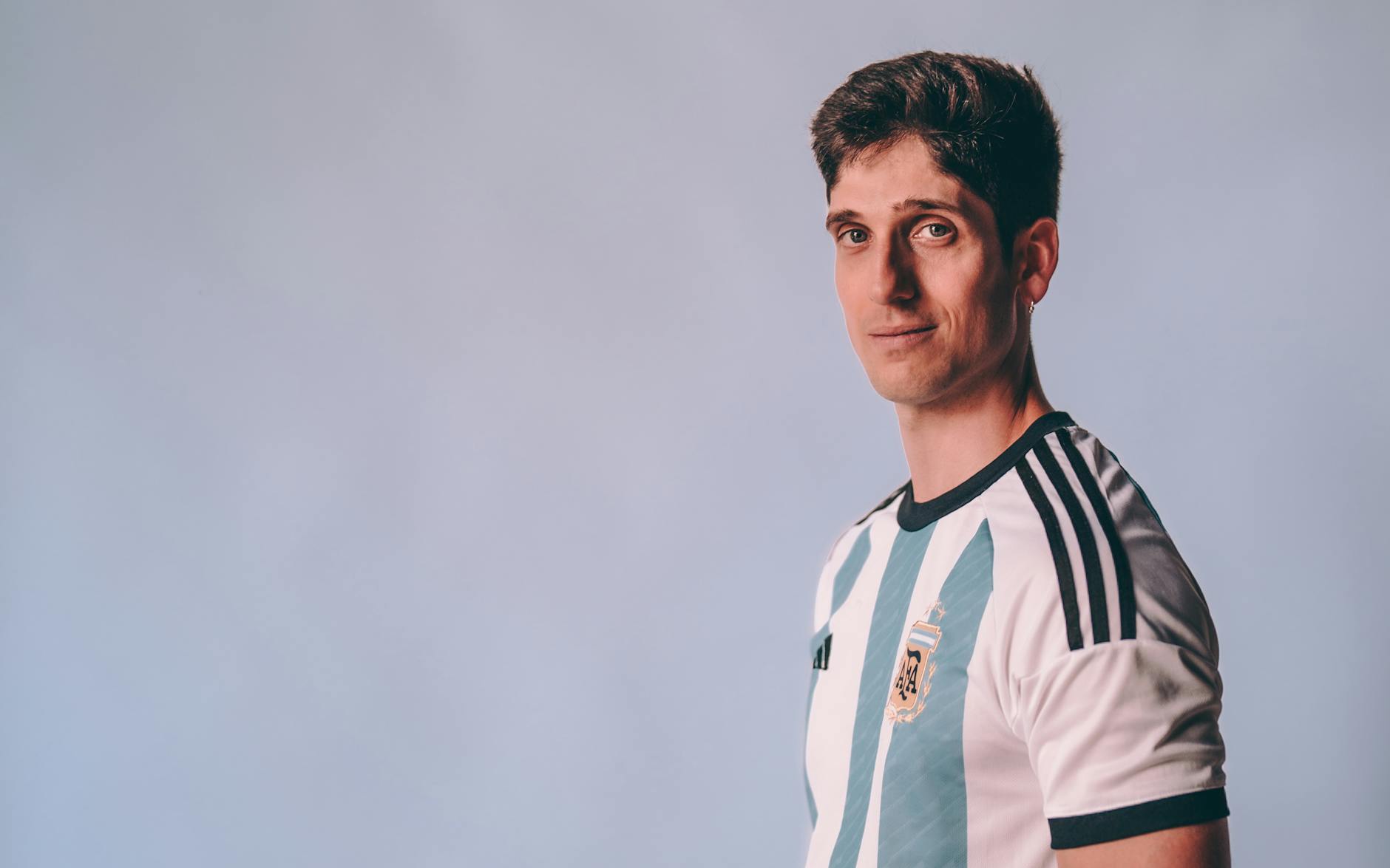 Illustration zu Adidas DFB Trikot