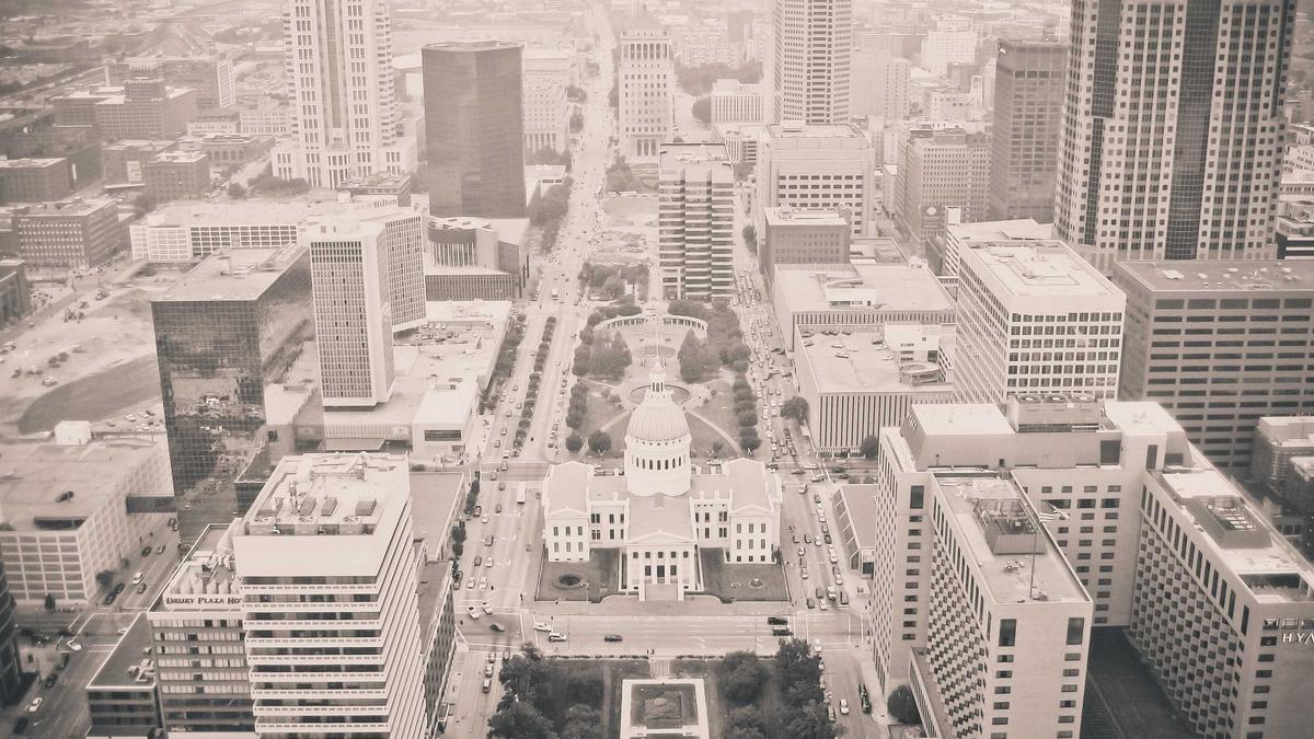 Frankfurt Schule Sicherheit Symbolbild zum Thema Frankfurt Schule Sicherheit