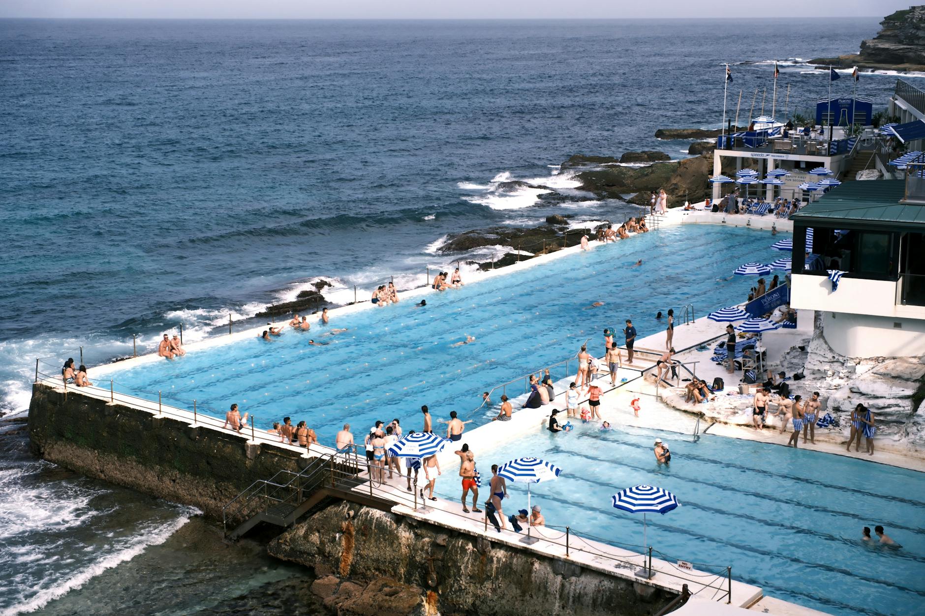 Detailansicht: Bondi Entlassung