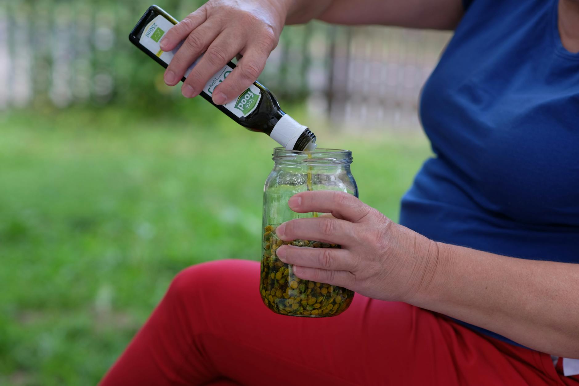 Symbolbild zum Thema Brennnesseljauche Herstellen