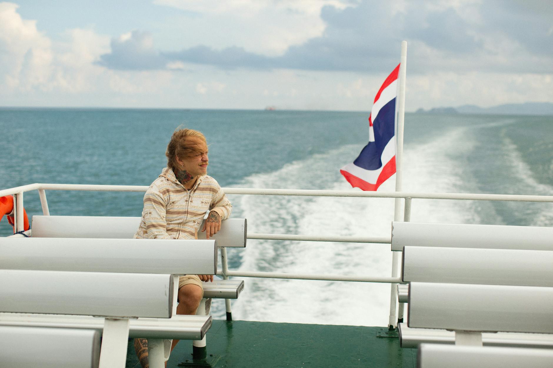 Illustration zu Fähre Sinkt Thailand