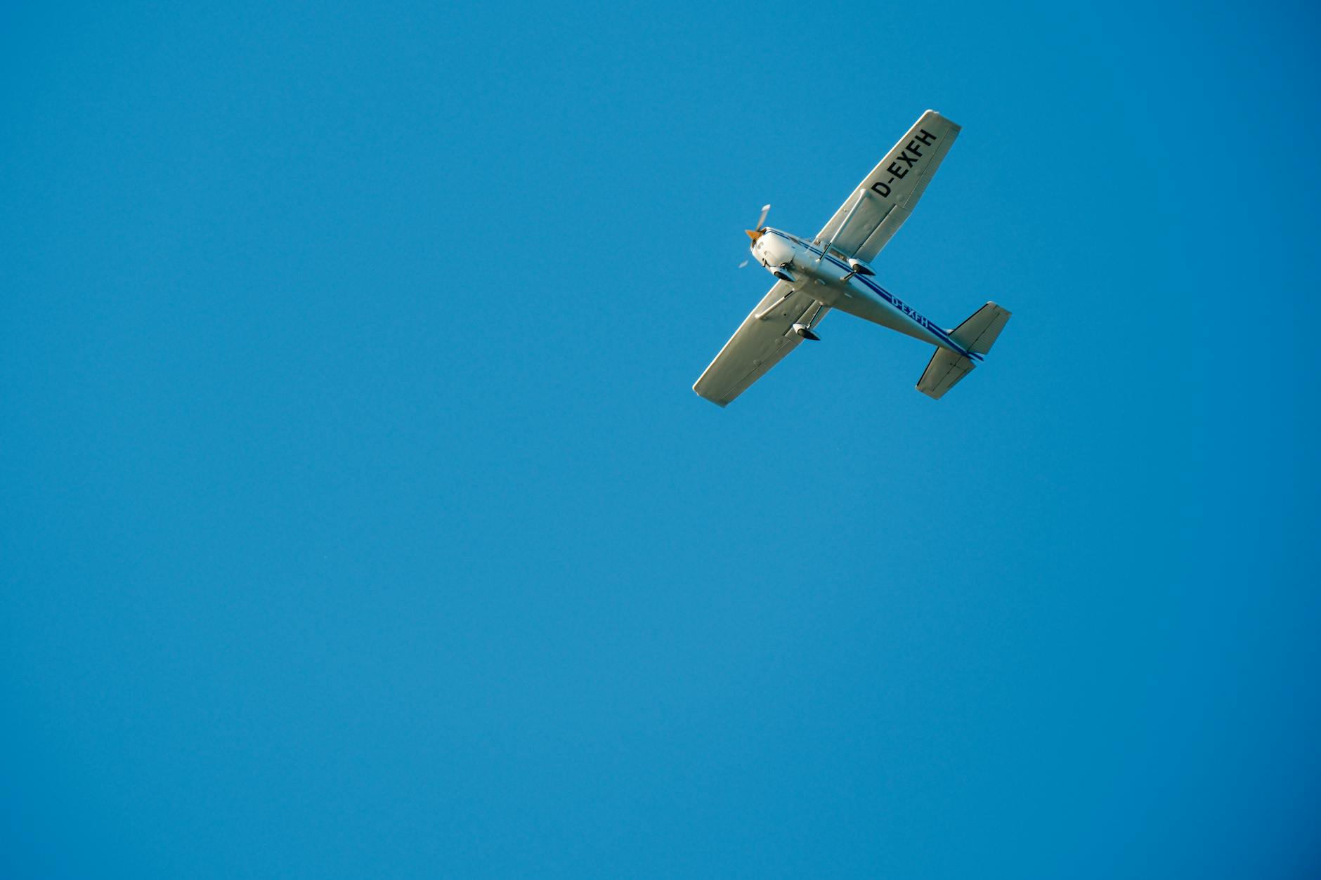 Symbolbild zum Thema Flugzeugabsturz Aachen