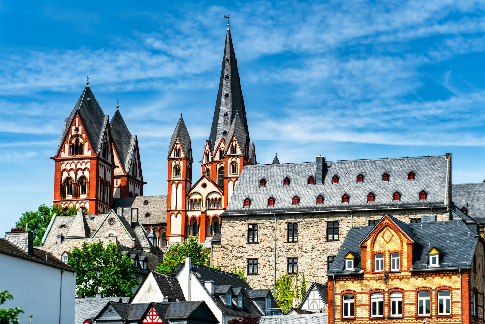 Hohe Preise, Wenig Zuversicht - Wie Findet Deutschland Aus Der Krise Symbolbild zum Thema Hohe Preise, Wenig Zuversicht - Wie Findet Deutschland Aus Der Krise