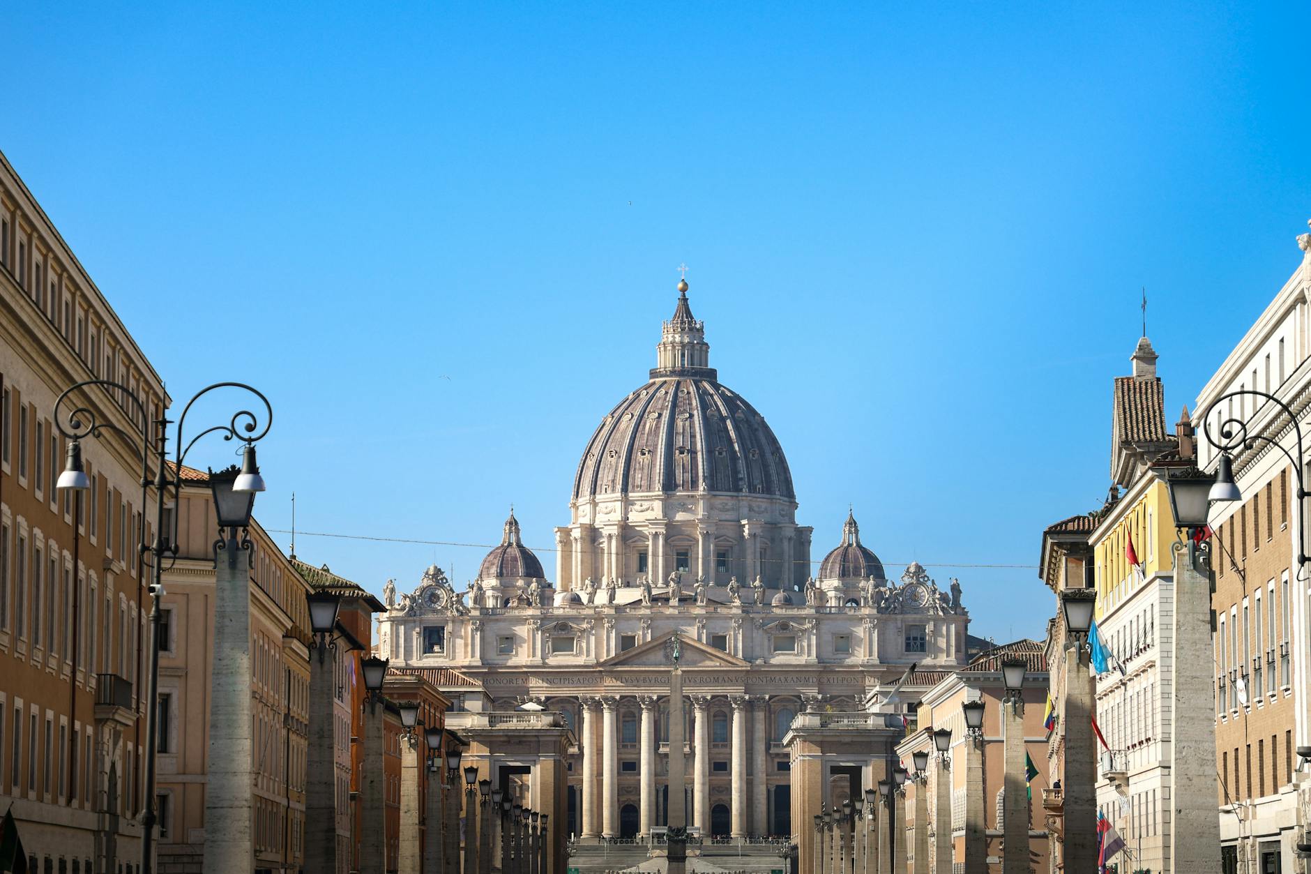 Detailansicht: Papst Trump Streit