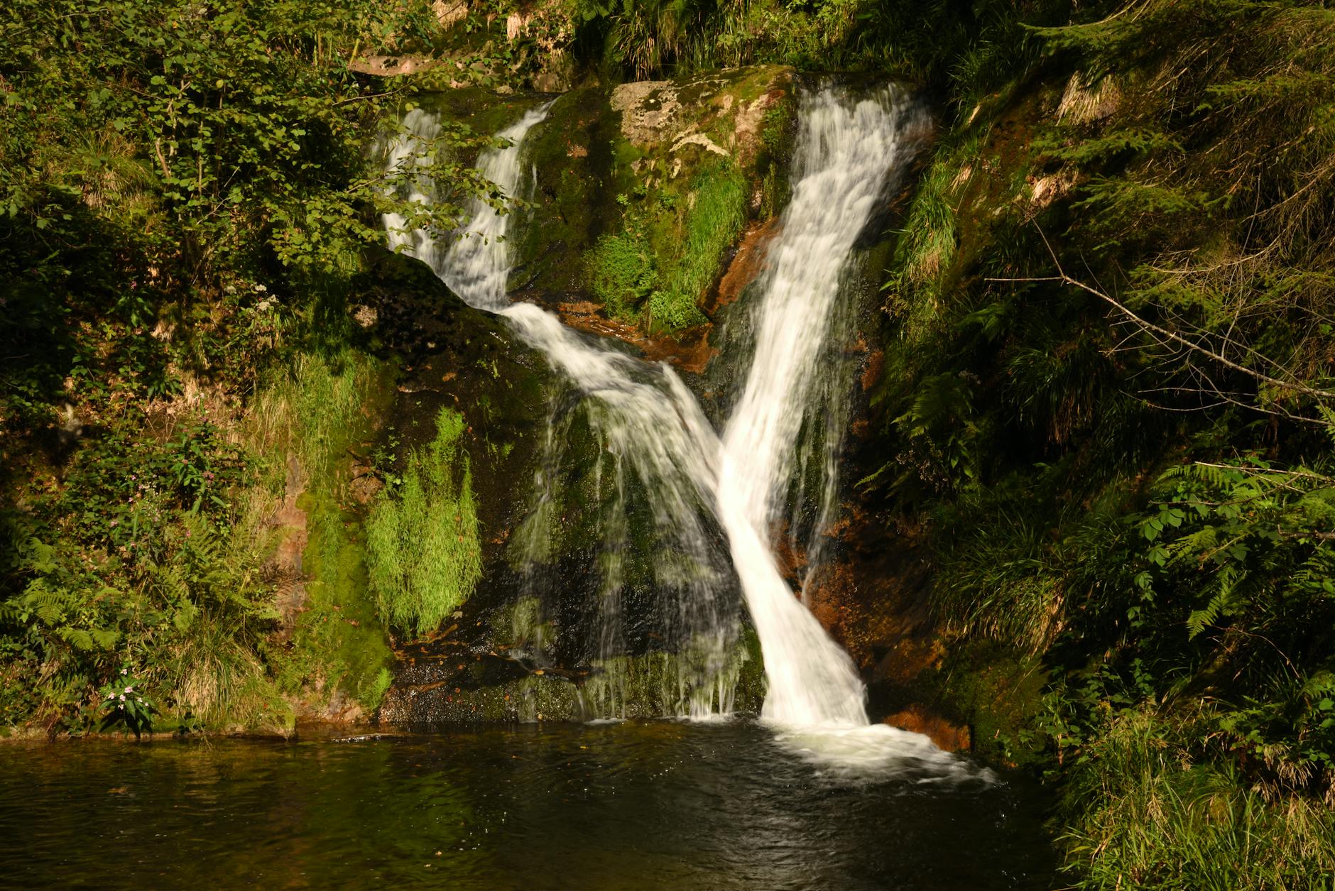 Detailansicht: Absturz Wasserfall österreich