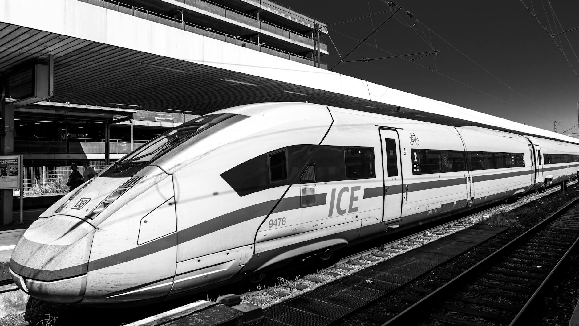Deutsche Bahn Rassismus Illustration zu Deutsche Bahn Rassismus