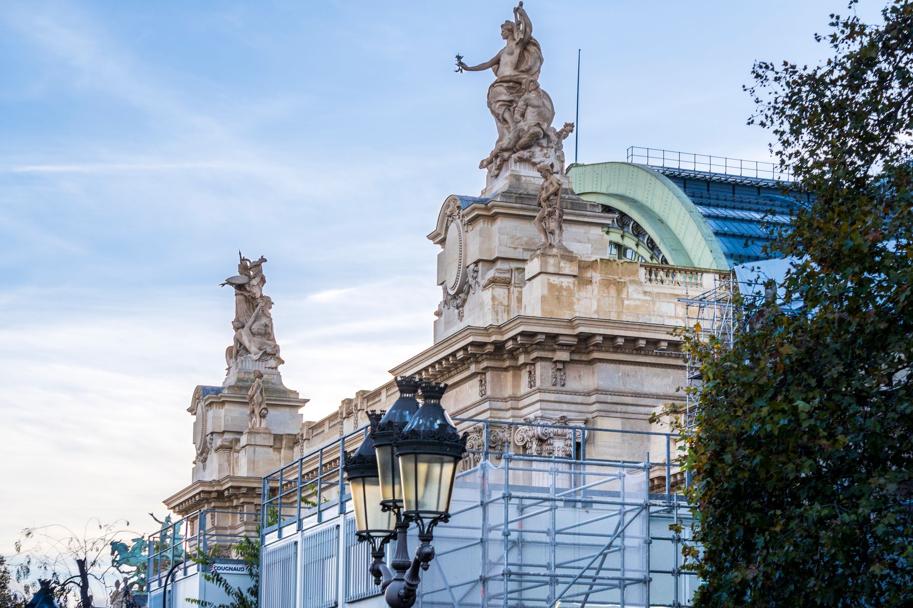 Elysee Palast Durchsuchung Illustration zu Elysee Palast Durchsuchung