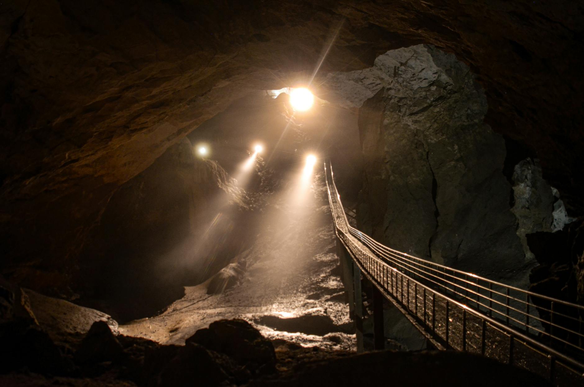 Illustration zu Falkensteiner Höhle Rettungseinsatz