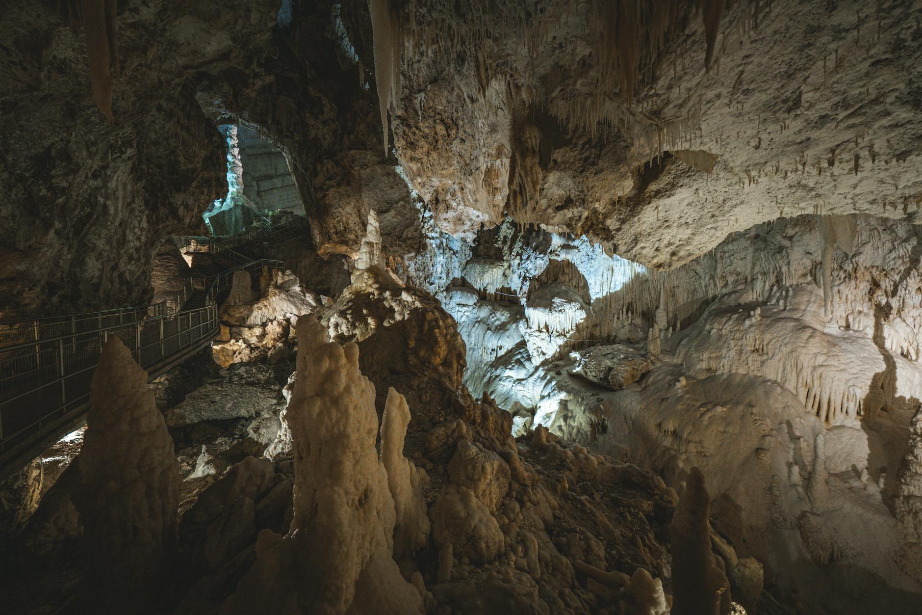 Detailansicht: Falkensteiner Höhle Toter
