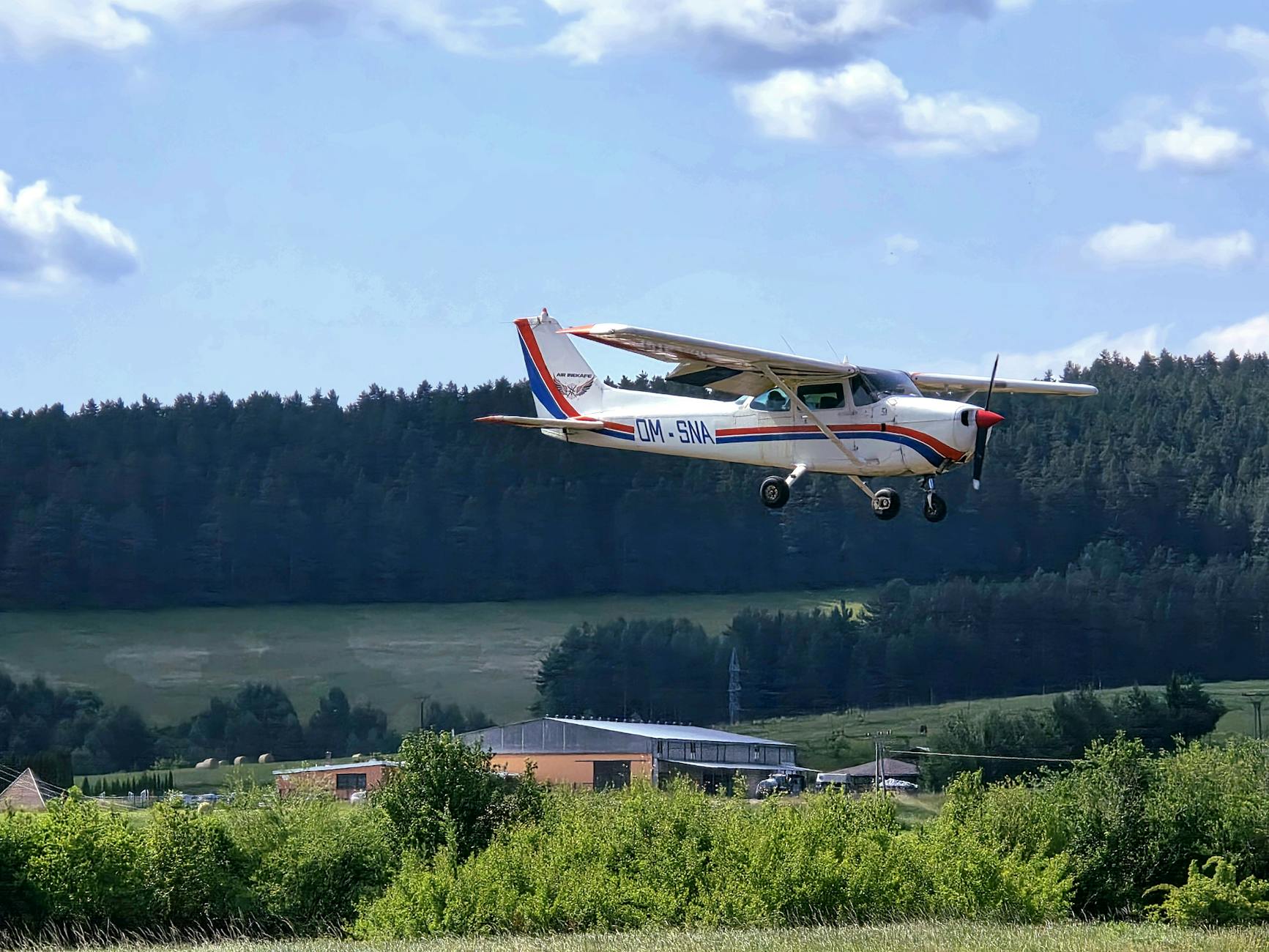 Symbolbild zum Thema Flugzeugabsturz Limburgerhof