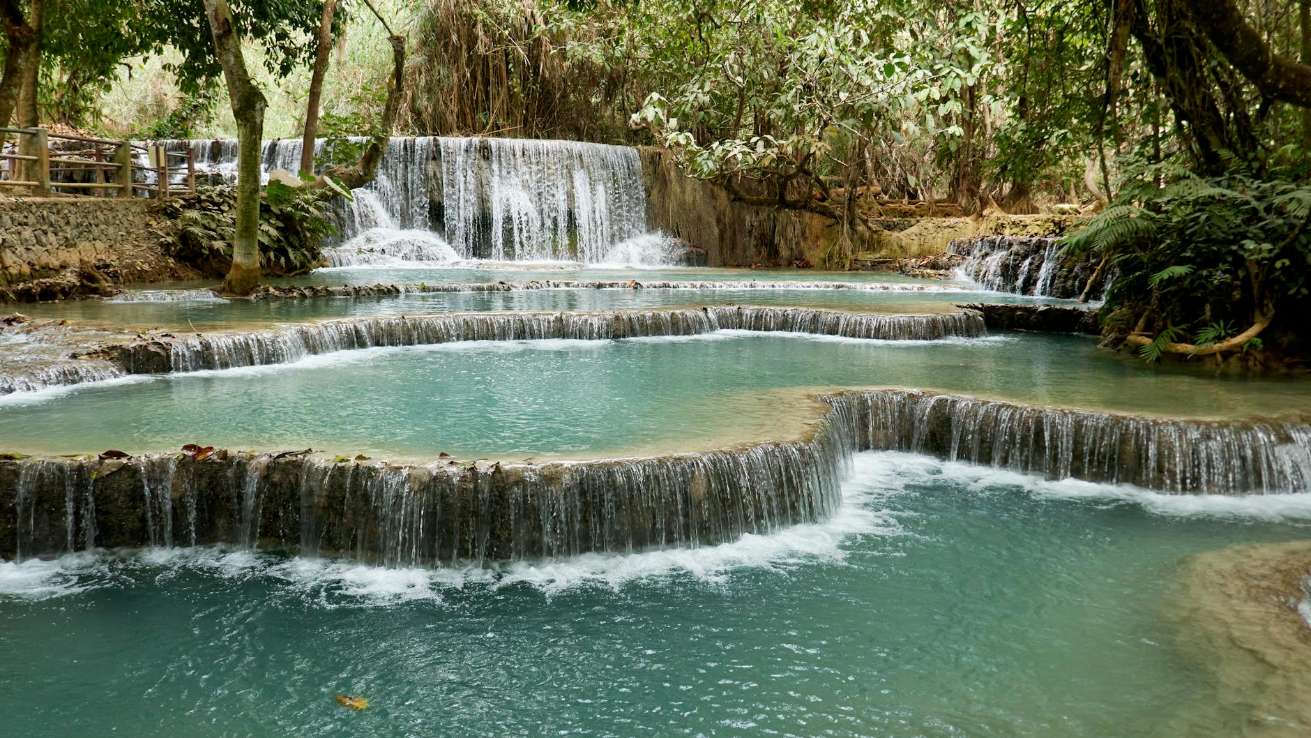 Detailansicht: Goldsucher Laos Höhle