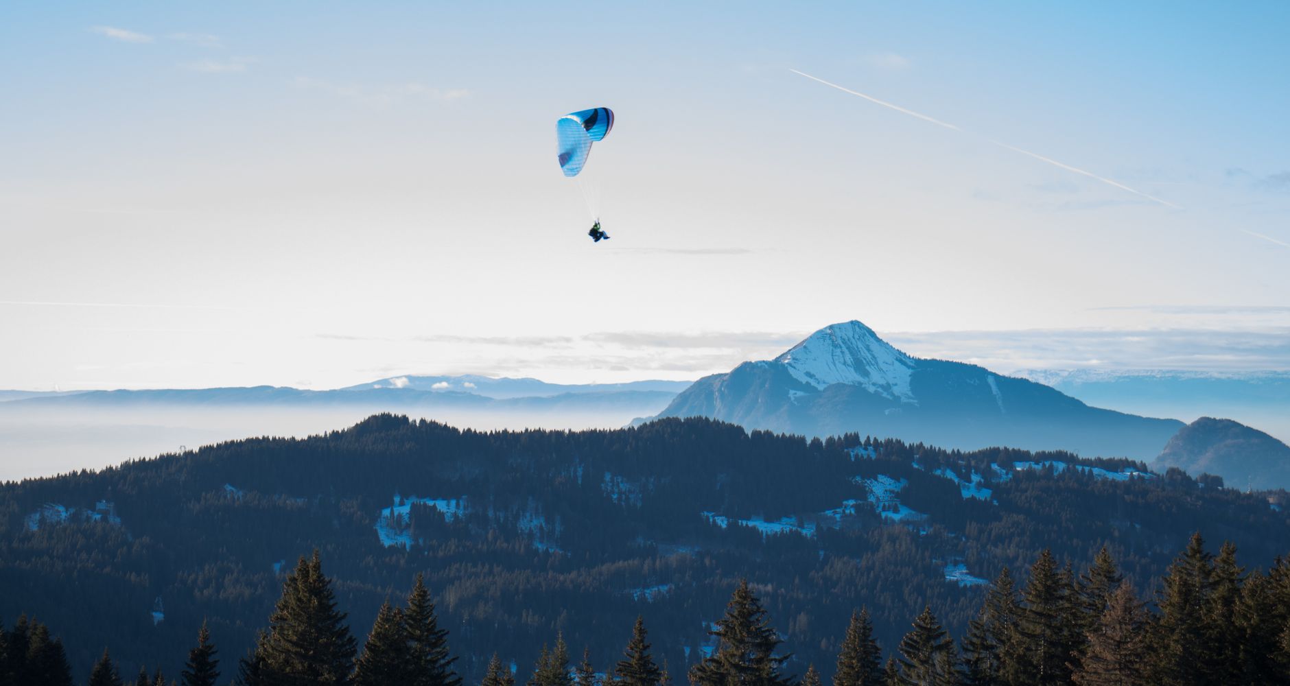 Detailansicht: Paragliderin Unfall Video