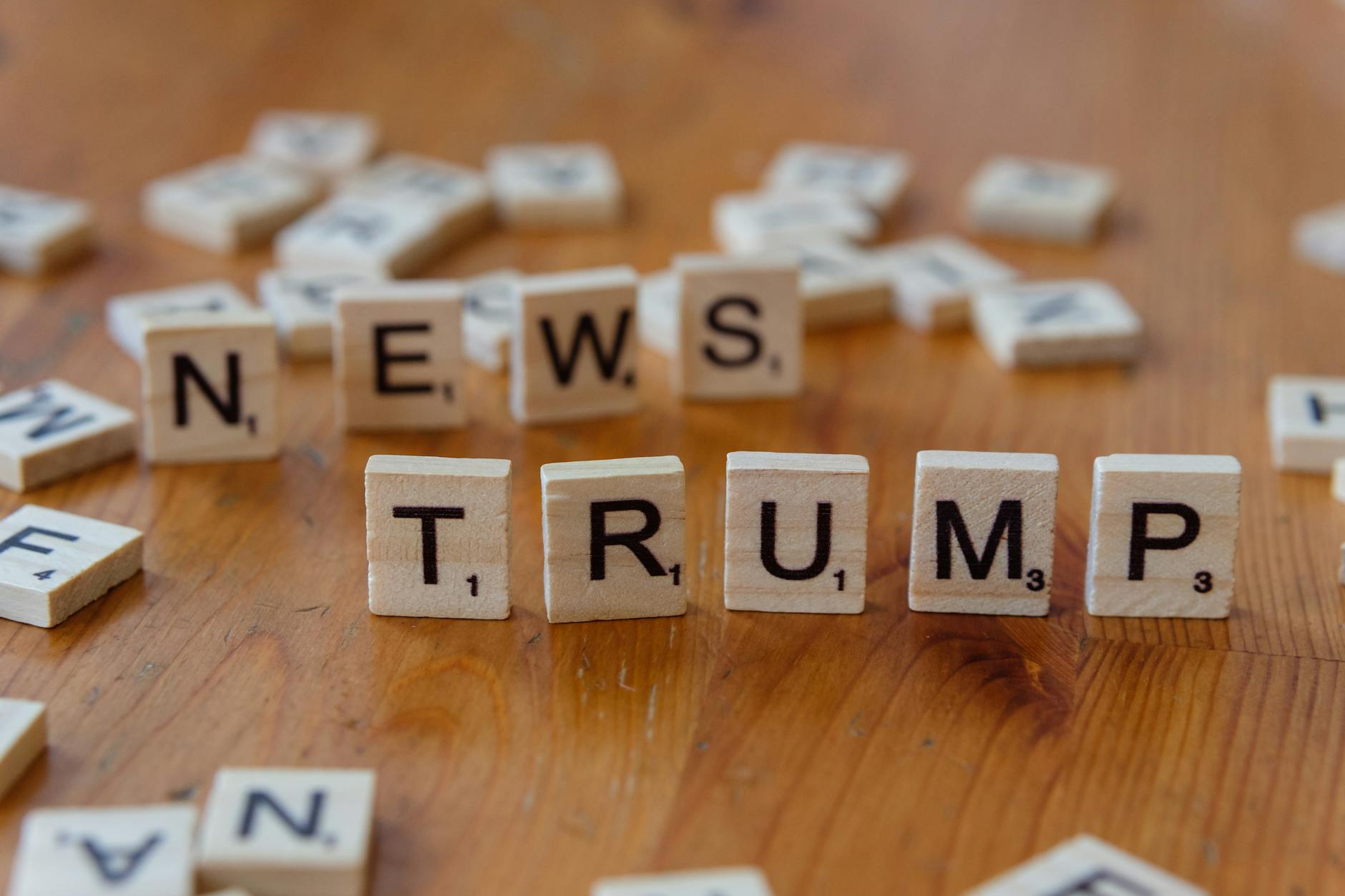 Detailansicht: Trump Tanzt Ymca