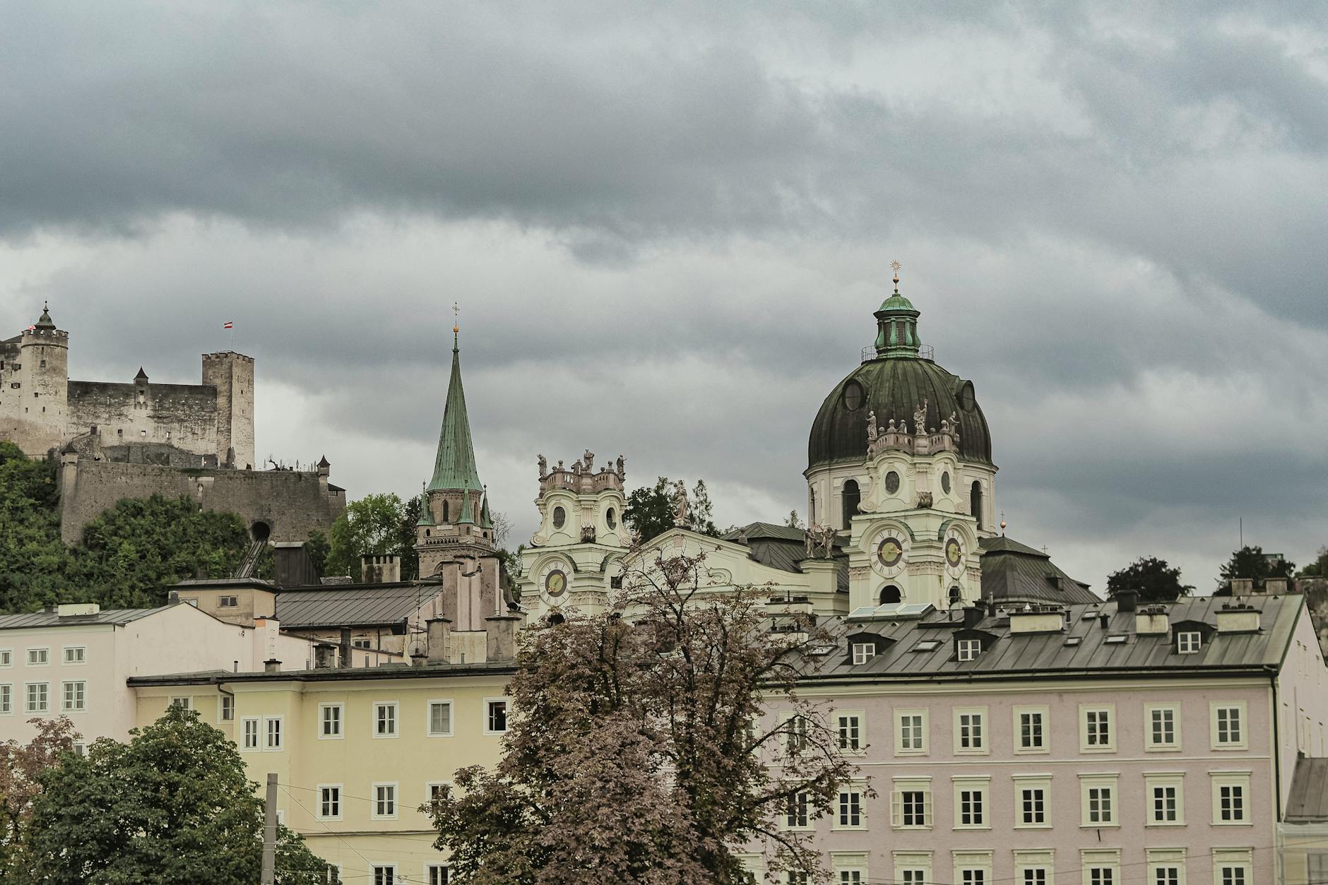 Uni Kürzungen österreich Illustration zu Uni Kürzungen österreich